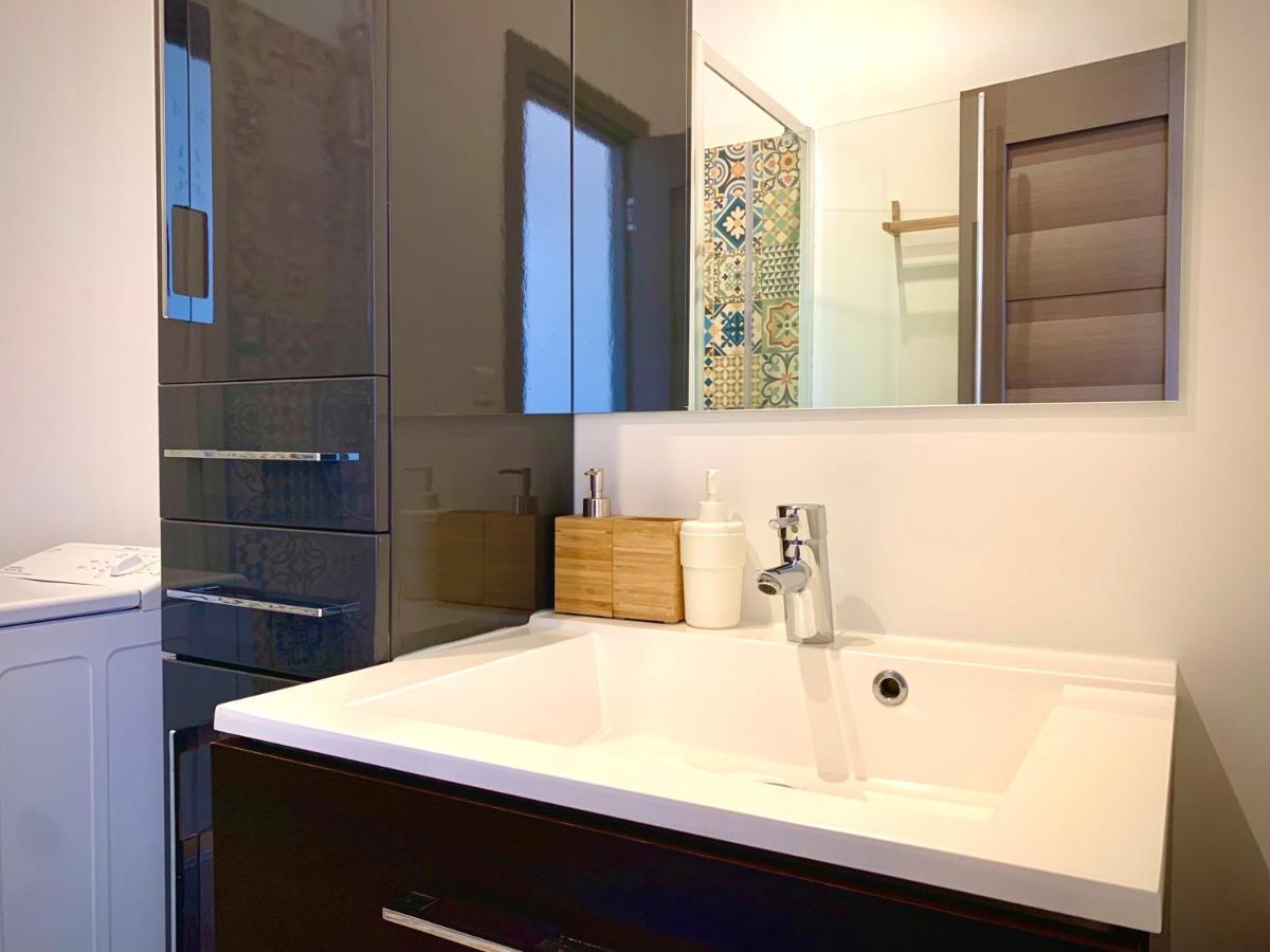 Les Fabuleux Appartements Du Coeur De Ville - Place Victor Hugo Besançon Eksteriør billede