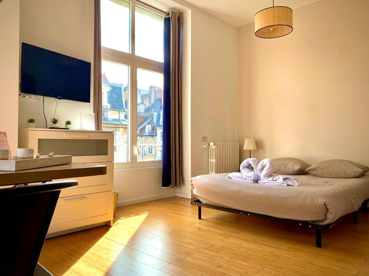 Les Fabuleux Appartements Du Coeur De Ville - Place Victor Hugo Besançon Eksteriør billede