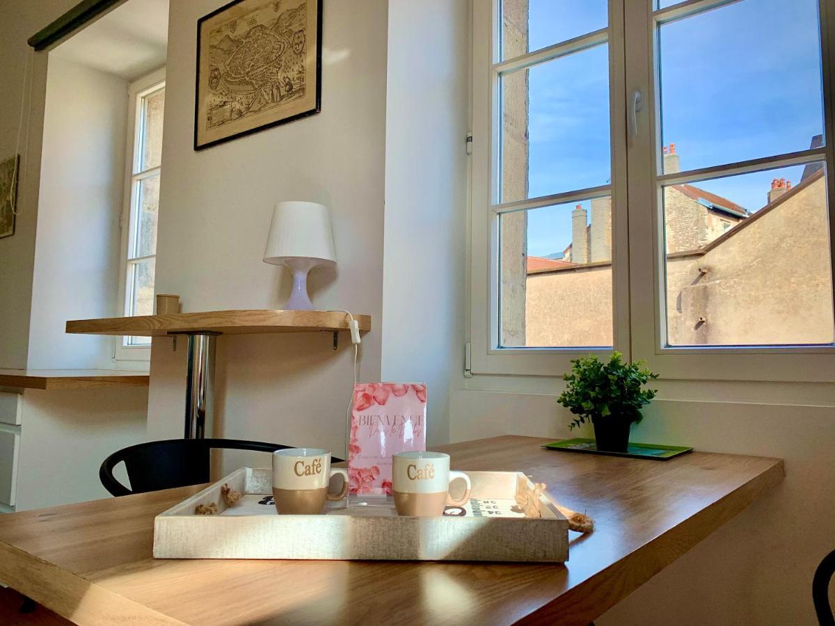 Les Fabuleux Appartements Du Coeur De Ville - Place Victor Hugo Besançon Eksteriør billede