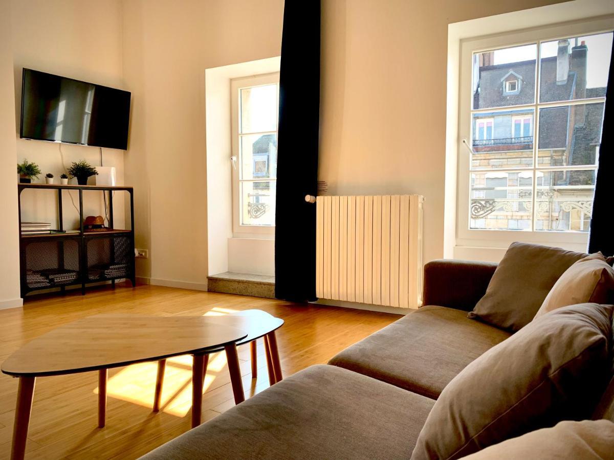 Les Fabuleux Appartements Du Coeur De Ville - Place Victor Hugo Besançon Eksteriør billede